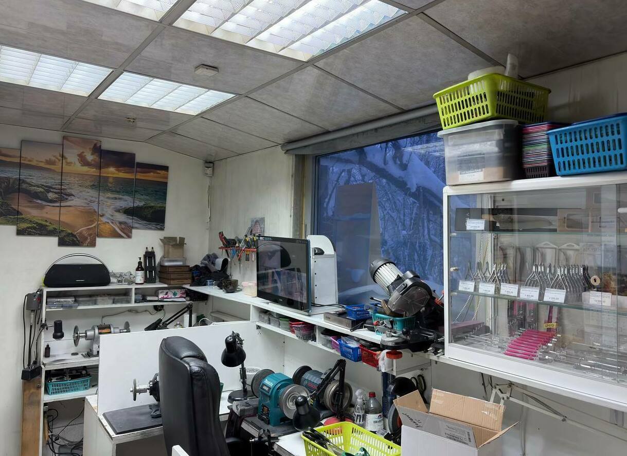 У НАС ТОЛЬКО ПРОФЕССИОНАЛЬНОЕ ОБОРУДОВАНИЕ И КАЧЕСТВЕННЫЕ РАСХОДНЫЕ МАТЕРИАЛЫ , ЧТО ПОЗВОЛЯЕТ МАСТЕРАМ ВЫПОЛНЯТЬ ШЛИФОВКУ, ПОЛИРОВКУ И ЗАТОЧКУ ВАШЕГО ЛЮБИМОГО ИНСТРУМЕНТА ПРОСТО ПОТРЯСАЮЩЕ